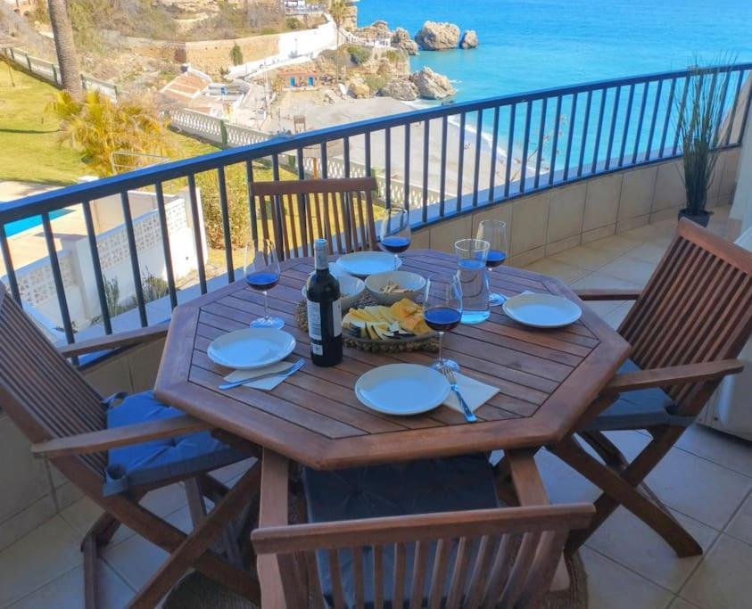 Central 2 Bedroom With Sea Views, Acapulco Playa, Nerja Exterior photo